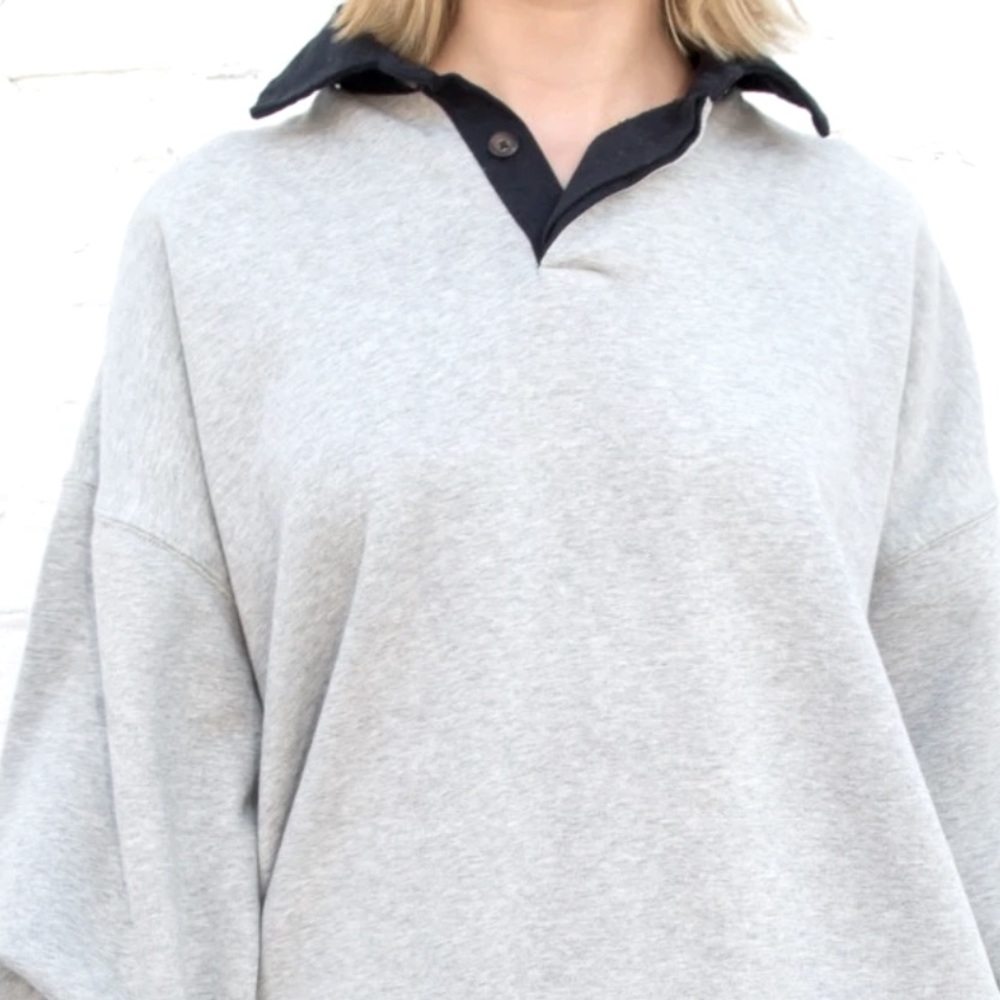 Brandy Melville Oversized Archer Colored Collard Sweatshirt🤍